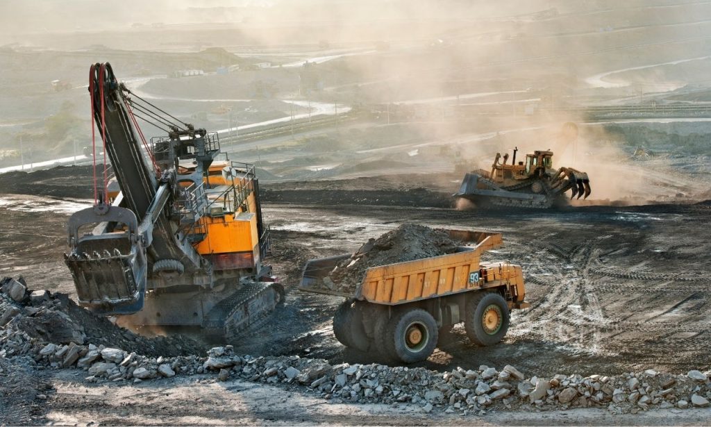 dunyanin-en-buyun-komur-madeni