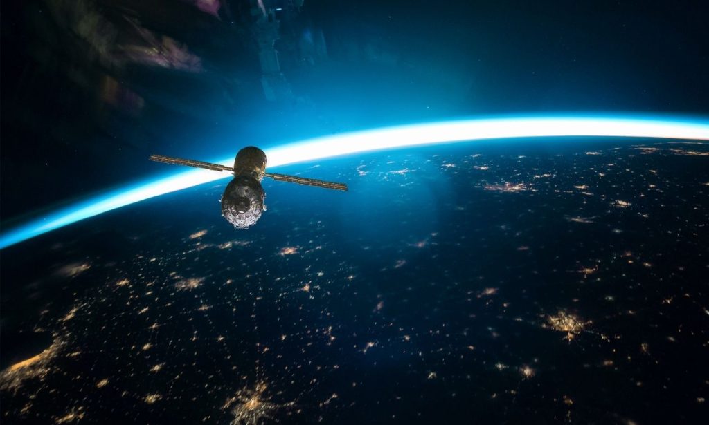 uzay-copleri-nasil-temizlenir-min